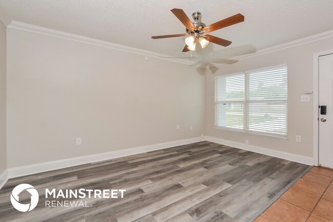 Photo - 11322 Lockwood St