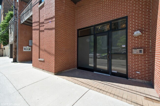 Photo - 1926 N Lincoln Park W Unit 5A