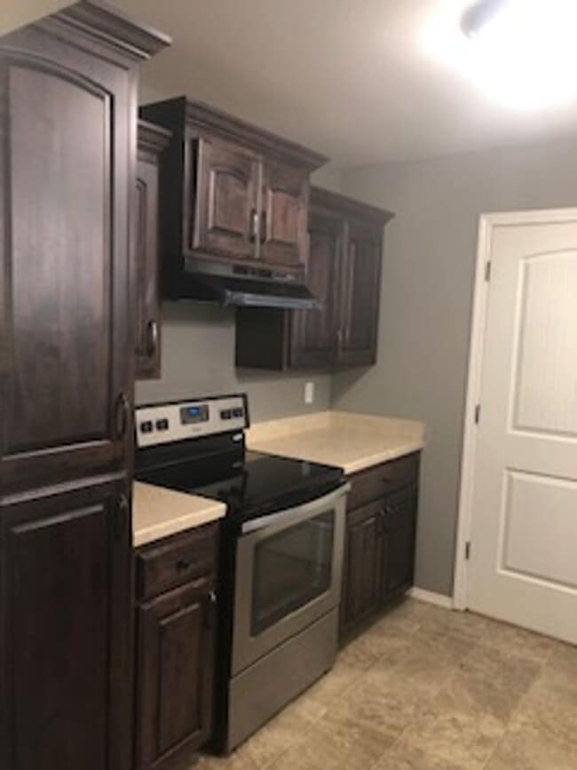 Photo - Very nice 2 bed 1 bath home, Dining room, Porch and Back Patio and Storage Bldg