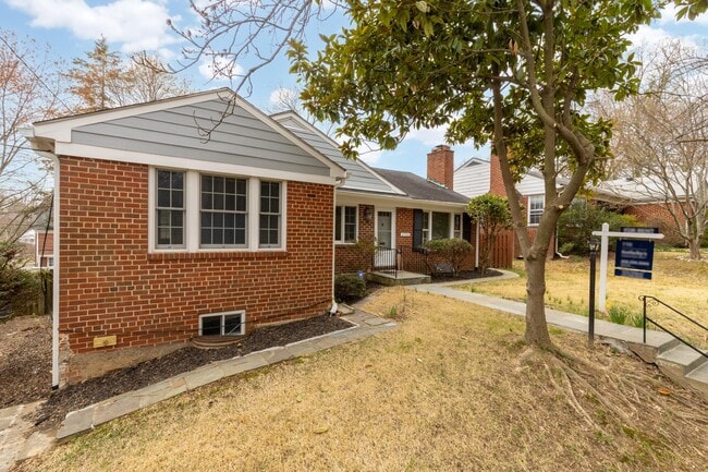 Photo - 2736 Stephenson Ln NW