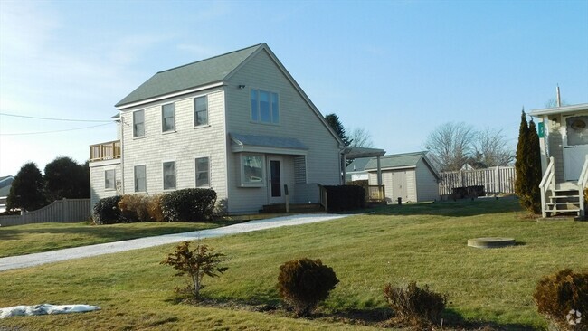Building Photo - 31 2nd St Rental