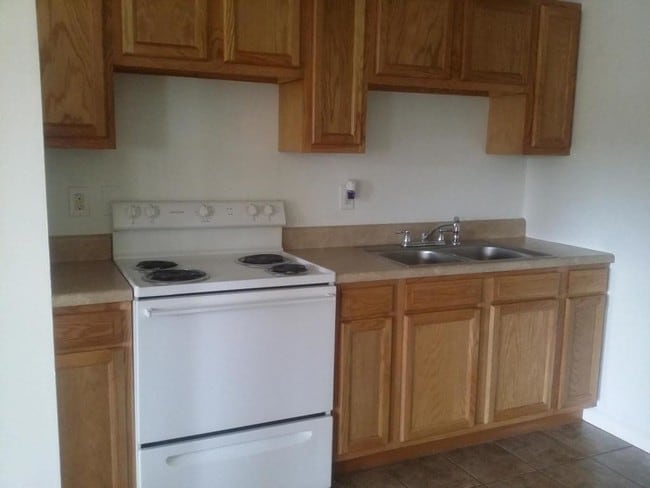 Photo - 749 Orchard Ave