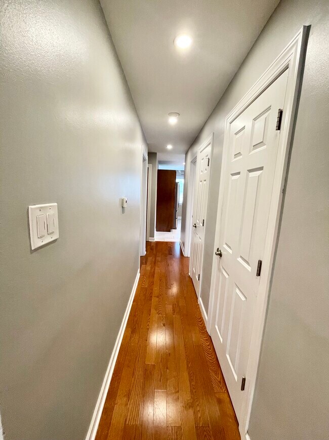 Photo - 5755 S Meade Ave Unit 2