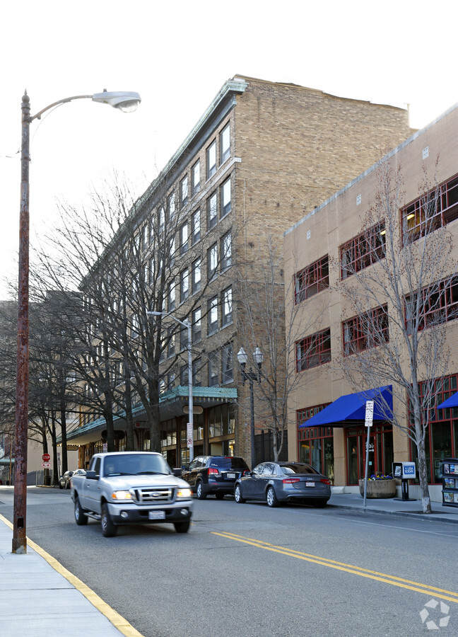 Photo - The Pembroke Apartments