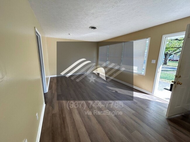 Photo - 4381 Marlowe St