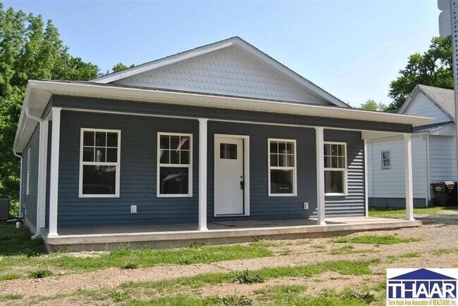 Building Photo - Clinton, Indiana - Three-Bedroom, Two-Bath... Rental