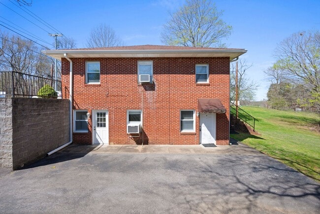 Photo - 521 Hawkins Rd Unidad 2