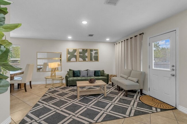 Photo - 746 Cape Cottage Ln