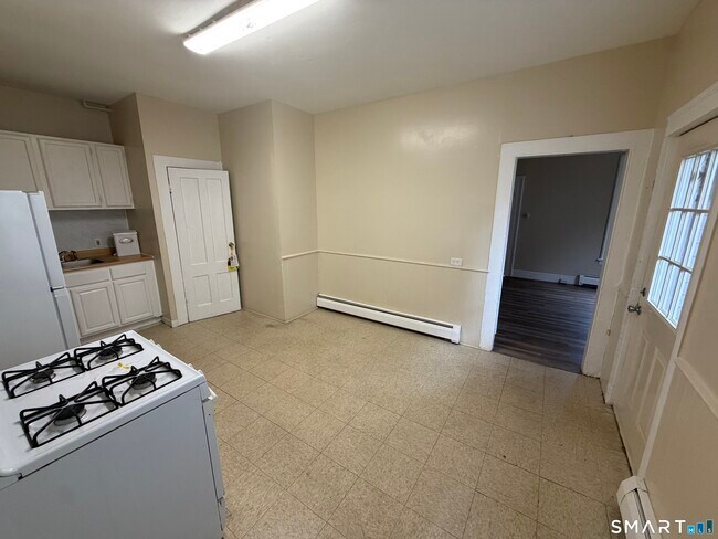 Photo - 117 Fairview St