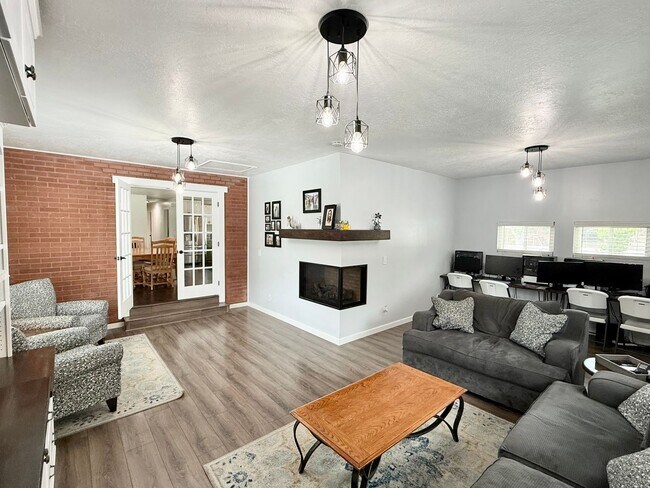 1159 N 250 E Unit A