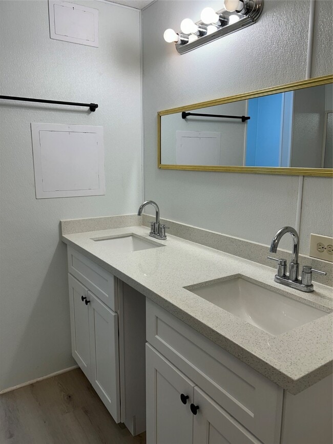 Photo - 10014 Cedar Landing Dr