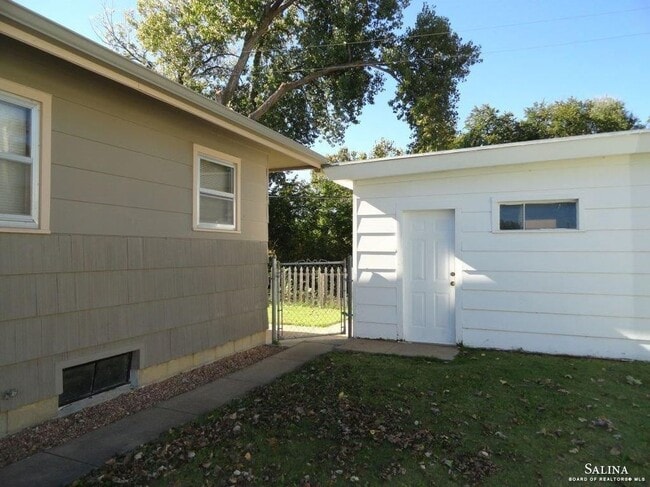 Photo - 432 Hazel Ct