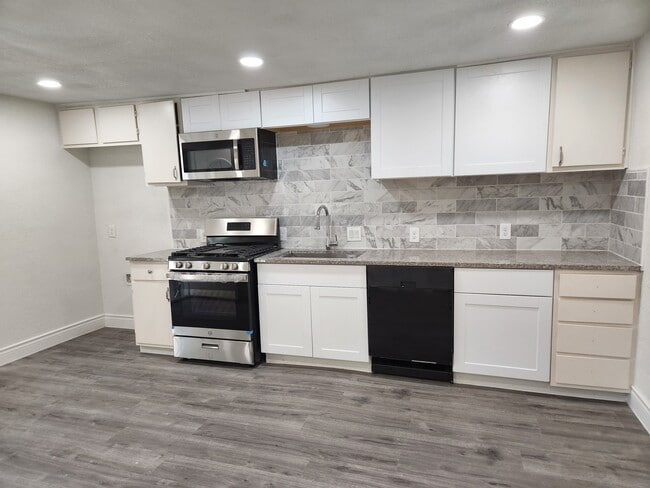 Photo - 4202 Kirby St