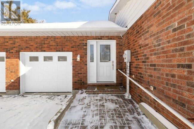 Photo - 1667 River Rd