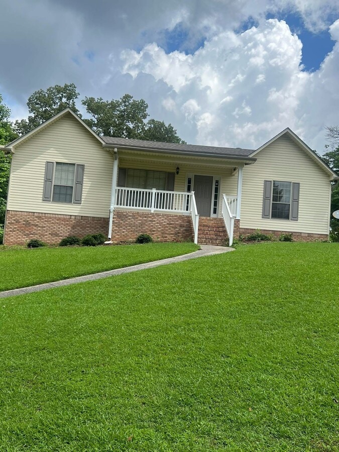 Photo - 301 Thompson Dr