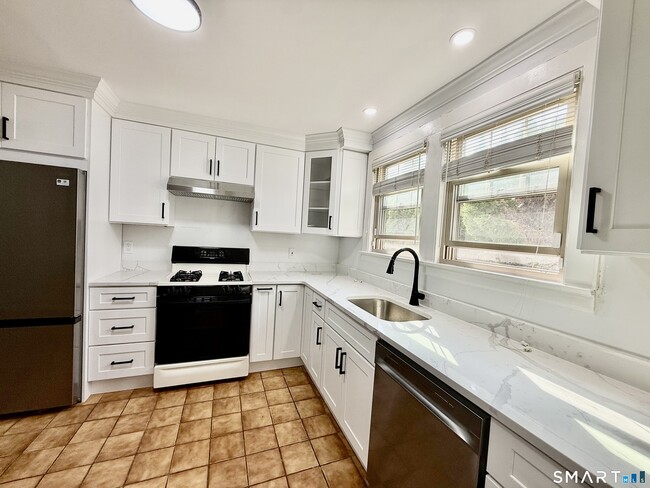 Photo - 80 Josephine Evaristo Ave Unit 1st Fl & Basement