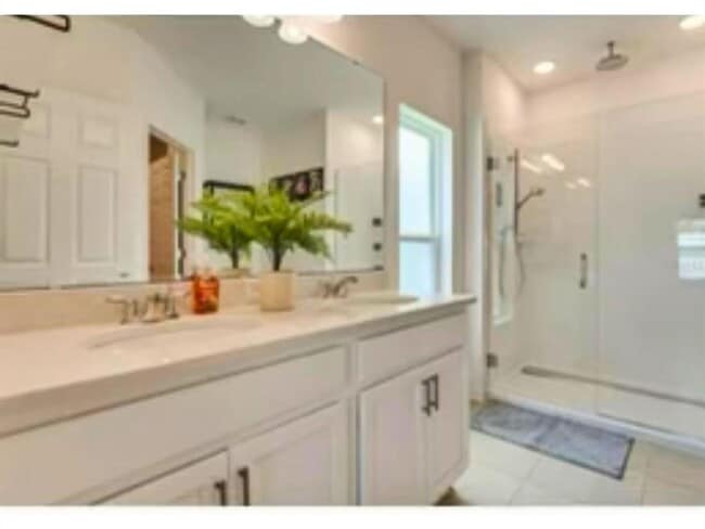 Photo - 6952 Church Lk St