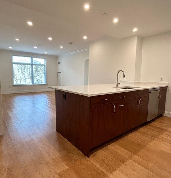 Photo - 355 Congress St Unidad 4