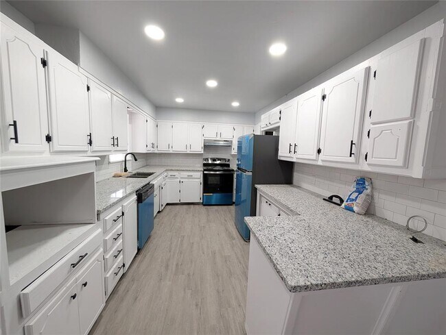 Photo - 10608 Tumilty Terrace