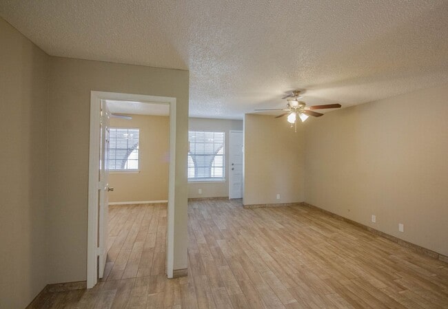 Photo - 203 N Scenic Dr Unidad B