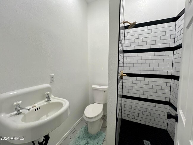 Photo - 610 N Broad St Unit 1