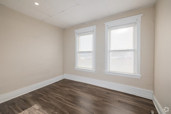3BR, 1BA - Bedroom