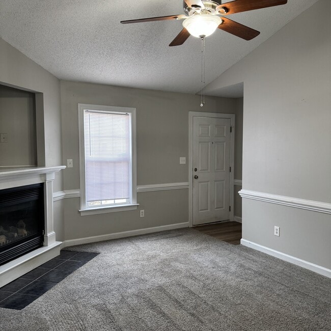 Photo - 1201 Masters Ln