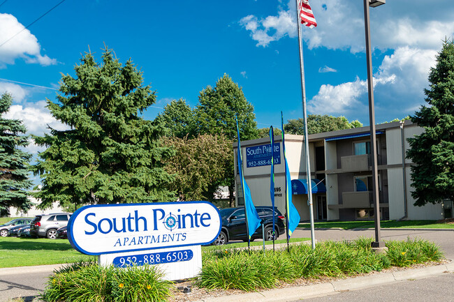 South Pointe - South Pointe Apartments