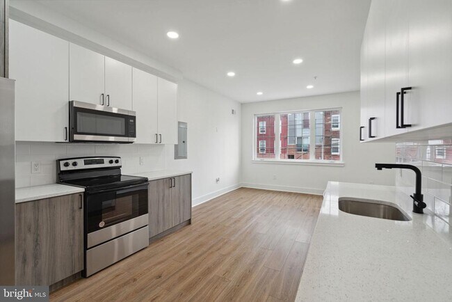 Photo - 528 W Berks St