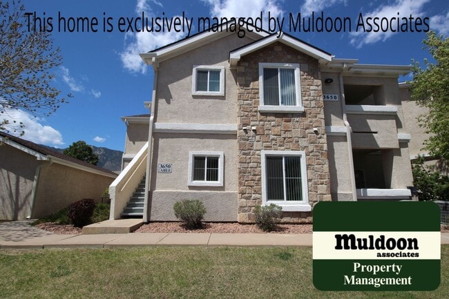 Building Photo - Strawberry Field gated community condo Unit E