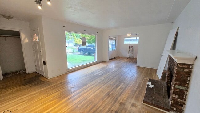 Photo - 1235 W Dayton Ave