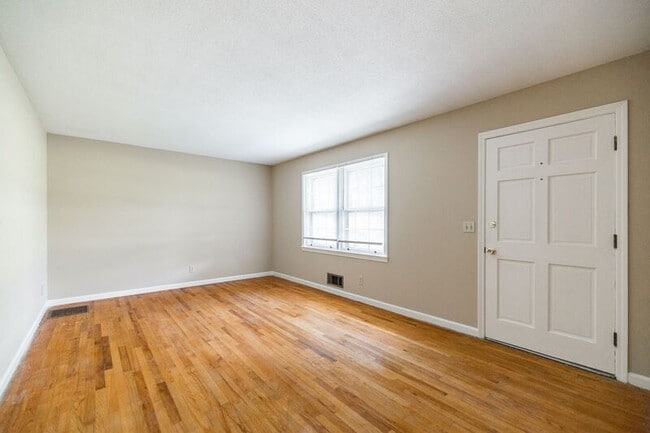 Photo - 145 Smithonia Rd