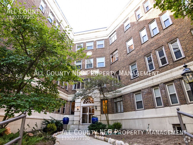 Building Photo - 2330 Euclid Heights Blvd Unit Suite 105 Rental