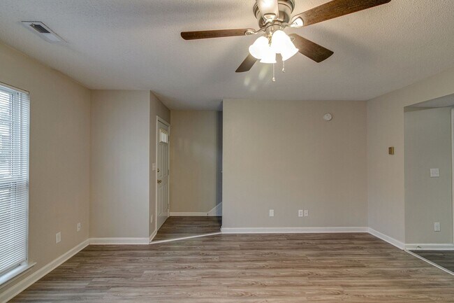 Photo - 1244 Parkway Pl Unit 1244-C Parkway Place