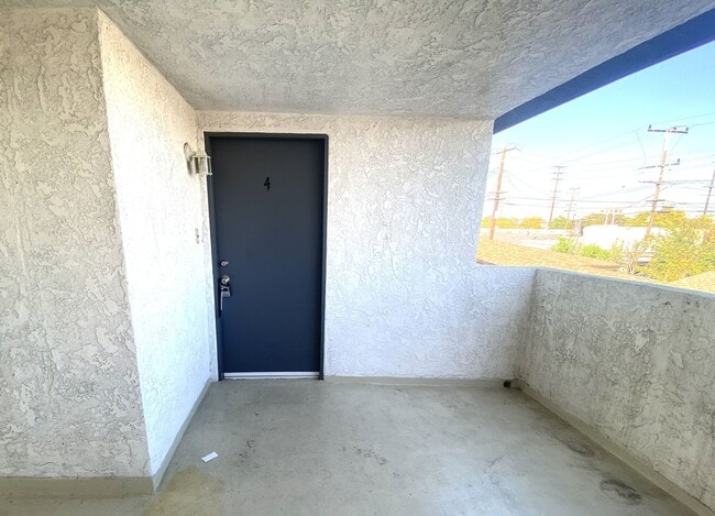 Photo - 4821 W 117th St Unidad #4