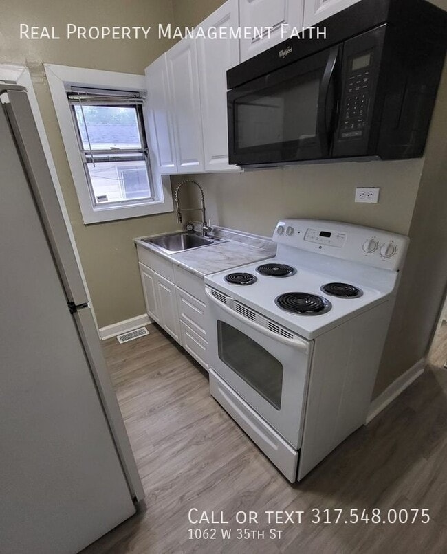 Photo - 1062 W 35th St