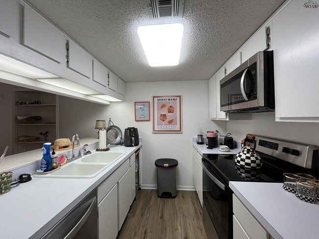 Photo - 2100 Santa Fe St Unit 605