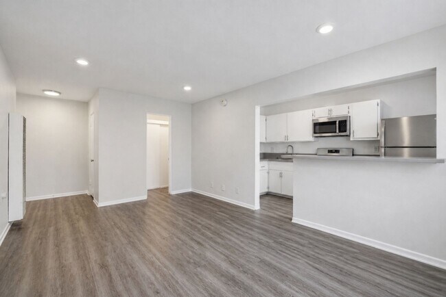 1253 Havenhurst Drive