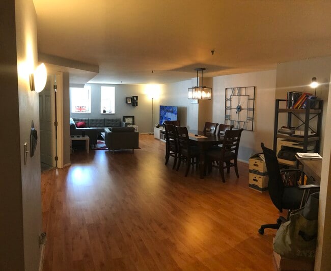 Building Photo - 270 E Highland Ave Unit 215