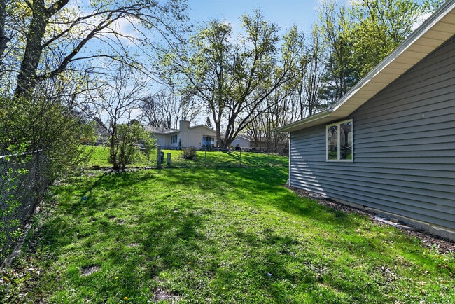 Photo - 3051 Greenway Trl