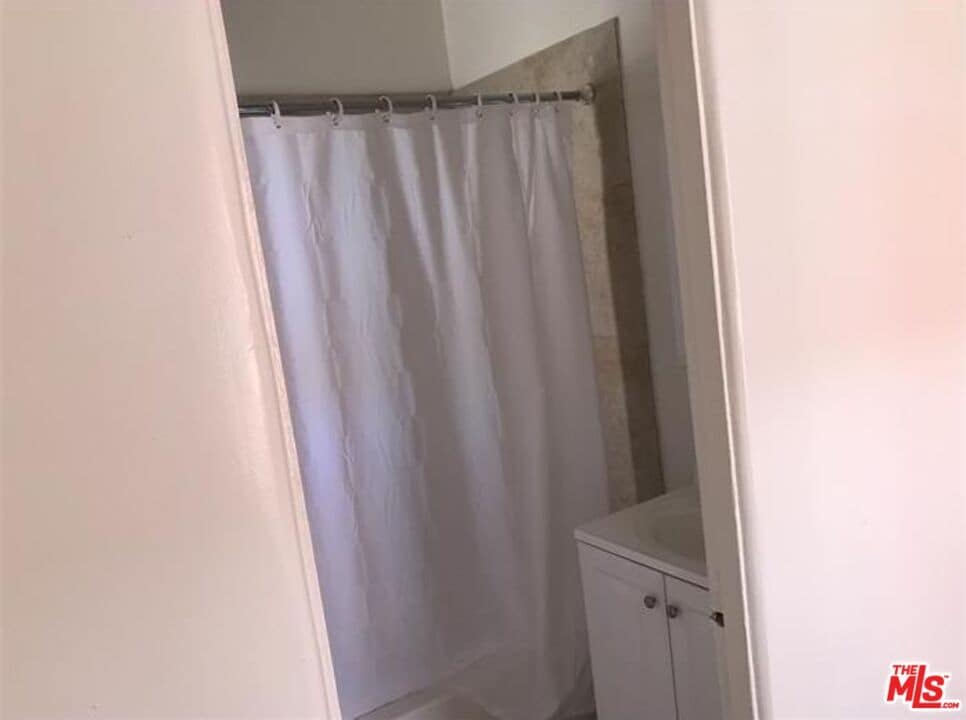 Photo - 246 N Alvarado St