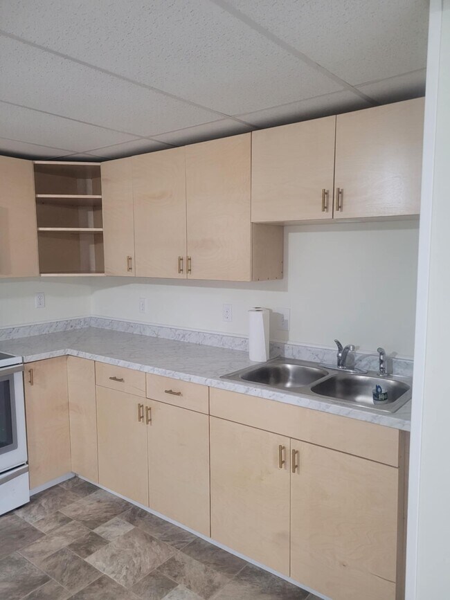 493 Sheridan Rd Unit 4