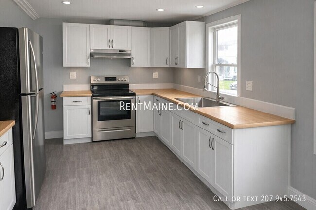 Photo - 492 Main St Unit 1