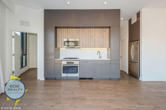 Photo - 3462 N Lincoln Ave