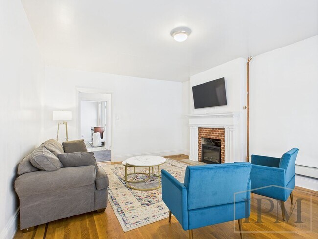 Building Photo - 33 N Queen St Unit 1 Rental