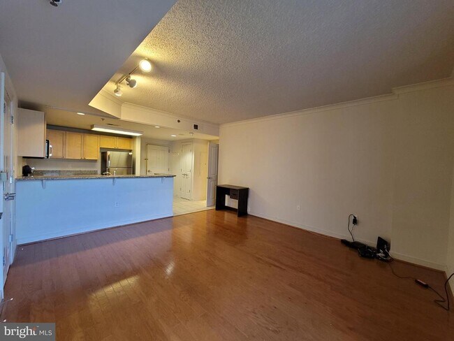Photo - 777 7th St NW Unidad 1003