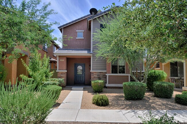 4351 E Selena Dr