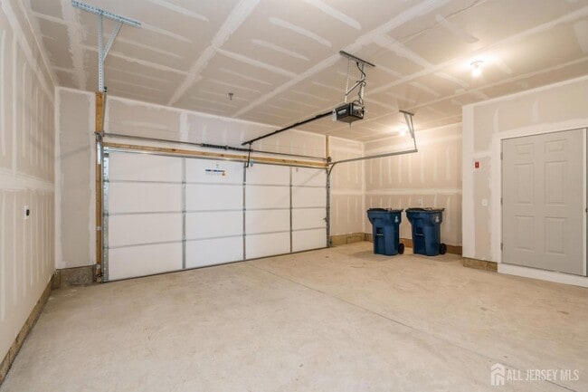 Photo - 103 Vaughn Dr