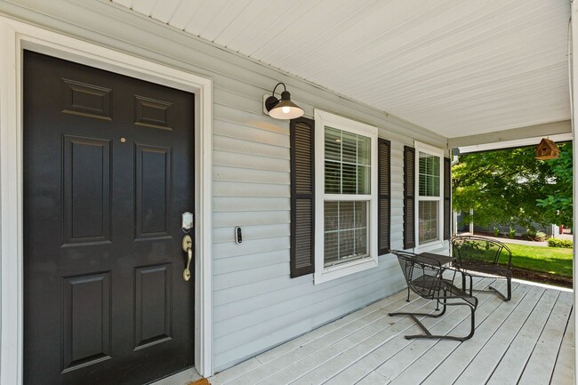 Photo - 753 SE Boysen Ln