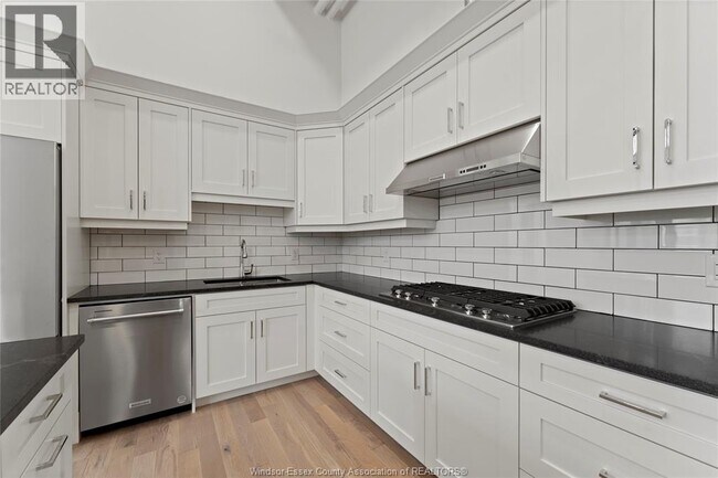 Photo - 247 Brock St Unité 204